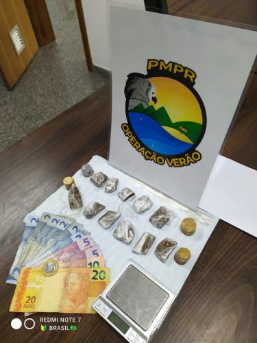 PM verifica denúncia de tráfico e encaminha dois homens em Matinhos (PR)