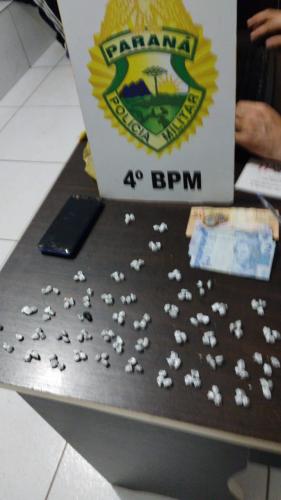 Em Maringá (PR), homem é preso pela PM após ser flagrado com 150 pedras de crack