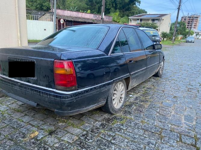 Homem é preso por receptação e carro furtado é recuperado pela PM de Guaratuba, no Litoral do Paraná