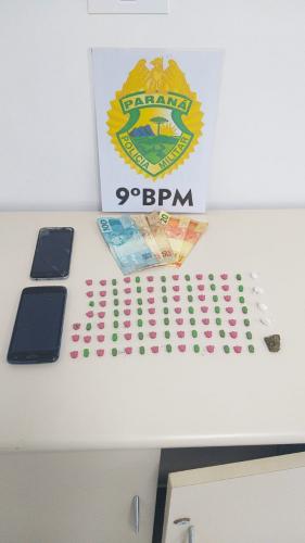 ROTAM aborda homem e apreende 94 comprimidos de ecstasy, cocaína e maconha em Paranaguá, no Litoral do estado