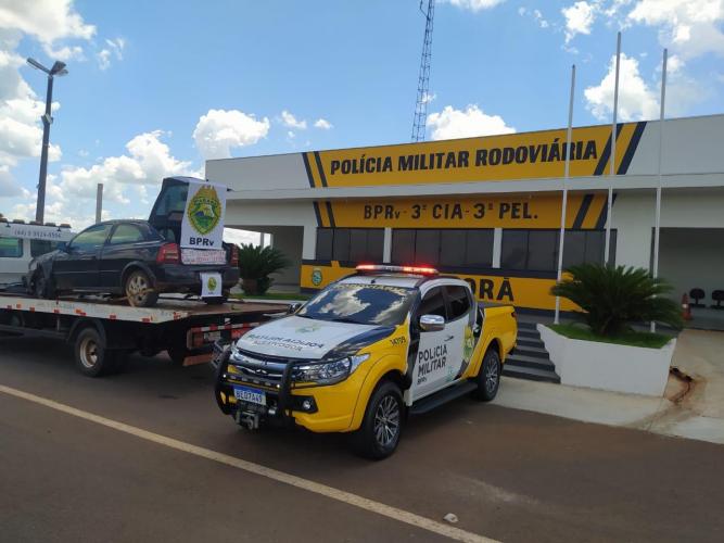 Durante Operação Vida, Polícia Rodoviária apreende grande quantidade de cigarro contrabandeado em Iporã (PR)