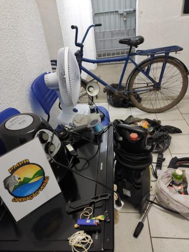 PM prende homem e recupera diversos objetos furtados de residência em Guaratuba, Litoral do estado