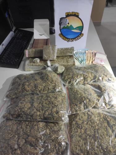 Casa usada para o tráfico em Guaratuba (PR) é abordada e PM apreende mais de três quilos de maconha