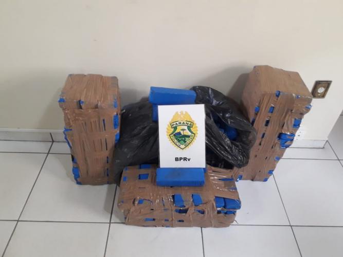 Mais de 100 quilos de maconha são apreendidos pelo BPRv em Carambeí (PR)