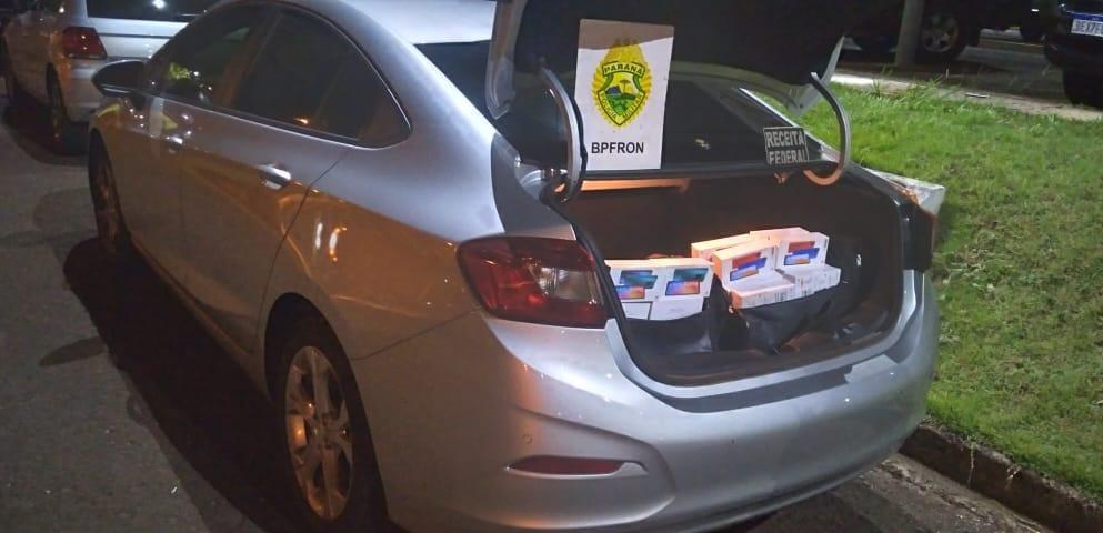 BPFron e Receita Federal apreendem carro carregado com 80 celulares contrabandeados no Oeste do estado
