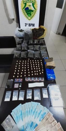PM de Pato Branco apreende maconha, cocaína e drogas sintéticas e encaminha suspeito de tráfico de drogas
