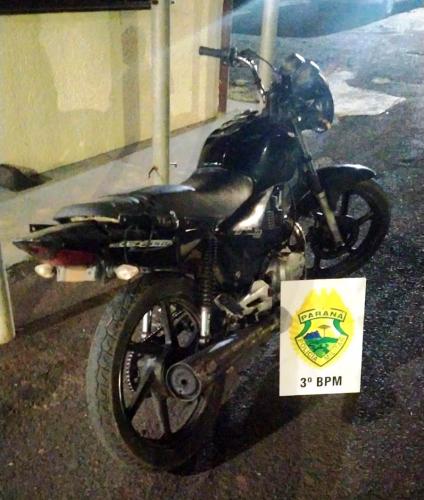 Homem é preso pela PM por embriaguez e adulteração de chassi de veículo, em Palmas, no interior do estado