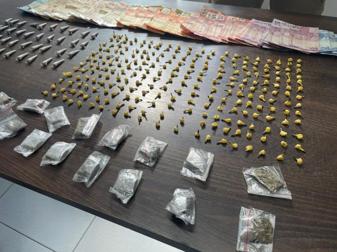 Ação Policial Reforça Compromisso com a Segurança na Região: Polícia Militar Prende Indivíduo por Tráfico de Drogas em Matinhos