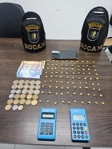 Ação Efetiva: Polícia Militar do Paraná Realiza Dupla Prisão por Tráfico na Mesma Localidade em Uma Única Noite no Município de Matinhos