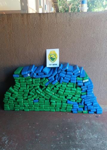 PMPR apreende mais de 230 Kg de maconha em Foz do Iguaçu.