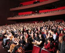 Com o tema Heróis, Banda de Música da PM faz espetáculo musical no Teatro Guaíra, em Curitiba