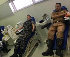 Militares estaduais de Ponta Grossa (PR) doam sangue em comemoração aos 165 anos da Corporação