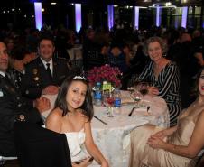 14ª edição do Baile de Gala de Pato Branco tem 700 convidados em comemoração aos 165 anos da Polícia Militar