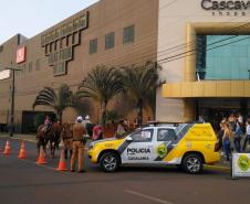 6º Batalhão promove exposição em Shopping de Cascavel (PR) em alusão aos 165 anos da PMPR