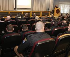 Palestra sobre pesquisa desenvolvida entre policiais militares debate formação da Corporação em Curitiba
