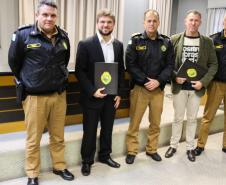 Palestra sobre pesquisa desenvolvida entre policiais militares debate formação da Corporação em Curitiba