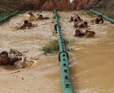 Desafio Soldado de Aço 2019 leva policiais e bombeiros militares ao extremo em competição no circuito Braves Mud Race, na RMC