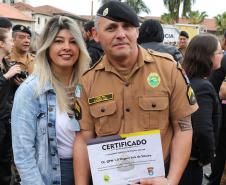 Polícia Militar homenageia praças promovidos com entrega de homenagem e certificados em Curitiba
