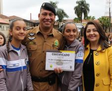 Polícia Militar homenageia praças promovidos com entrega de homenagem e certificados em Curitiba