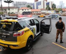 Polícia Militar homenageia praças promovidos com entrega de homenagem e certificados em Curitiba