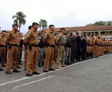 Polícia Militar homenageia praças promovidos com entrega de homenagem e certificados em Curitiba