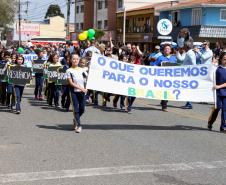 PM participa do desfile cívico-militar da Regional Fazendinha/Portão em Curitiba