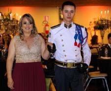 Baile do Espadim Tiradentes 2019 comemora início de formação de novos cadetes da Polícia Militar