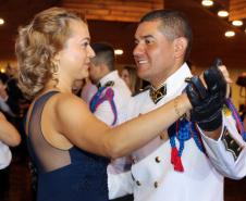 Baile do Espadim Tiradentes 2019 comemora início de formação de novos cadetes da Polícia Militar