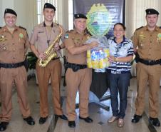 entrega dos leites ao Instituto Abrace