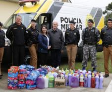 Batalhão da PM de Ponta Grossa (PR) visita Casa do Idoso Paulo de Tarso e faz doação de materiais de limpeza