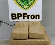 Tabletes de maconha.