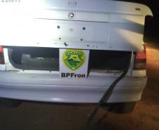 Na região de fronteira, BPFron apreende carro e mercadorias contrabandeadas 