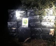 BPFron apreende carro carregado com 250 caixas de cigarros contrabandeados no Oeste do estado