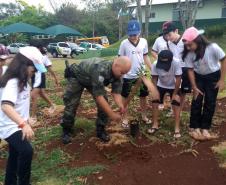 Alunos do projeto Força Verde Mirim visita unidade da Polícia Ambiental e participam de blitz educativa no Interior do estado