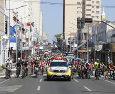 Passeio Ciclístico da PM em Ponta Grossa leva 300 participantes para pedalar em prol da segurança no trânsito 