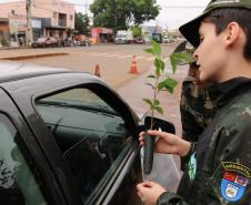 Alunos do projeto Força Verde Mirim visita unidade da Polícia Ambiental e participam de blitz educativa no Interior do estado
