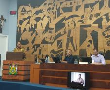 Policiais que interviram em roubo são homenageados pela Câmara Municipal de Ponta Grossa