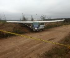 PM apreende mais de 32 quilos de cocaína após queda de avião em Campo do Tenente (PR)