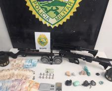 RONE aborda homem e acaba apreendendo arma, munições e drogas em Curitiba