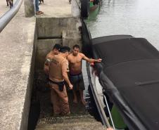 Trapiche da Ilha do Mel desaba e PM presta atendimento à Vítima no Litoral do estado