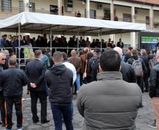 Governador autoriza concurso de 2,4 mil vagas para a Polícia Militar durante solenidade em Curitiba