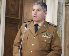 Comandante-Geral da PM recebe título de Cidadão Honorário de Curitiba durante sessão solene na Câmara Municipal