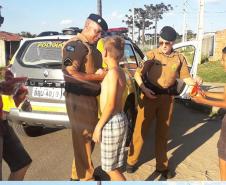 Unidade da PM da Lapa (PR) presenteia mais de 80 crianças com doces e presentes