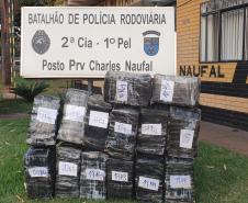 Abordagem do BPRv resulta em quase 300 quilos de maconha apreendidos em Sertaneja (PR)