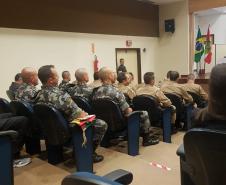 Policiais militares cinotécnicos do Paraná concluem o 1º Curso de Busca e Captura com Cães em Santa Catarina