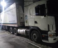 Trio é preso e carga de salmão é recuperada pelo BPRv e pela PM de Santa Catarina em Guaratuba