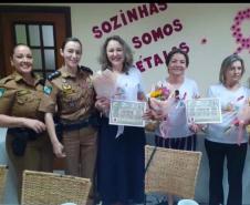 Policiais femininas participam de palestra sobre câncer na sede do Batalhão em Palmeira (PR)