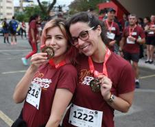 Mais de 1,3 mil atletas participam da 4ª Corrida do Fogo em Curitiba