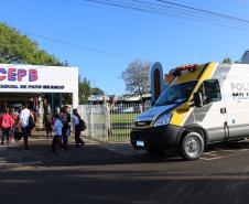 PM faz operação para fiscalizar trânsito em frente escolas de Pato Branco (PR), no Sudoeste do Estado 