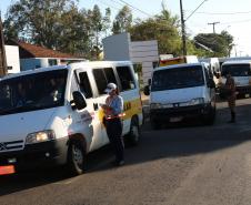 PM faz operação para fiscalizar trânsito em frente escolas de Pato Branco (PR), no Sudoeste do Estado 